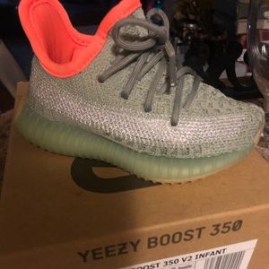 Yeezys boost 350